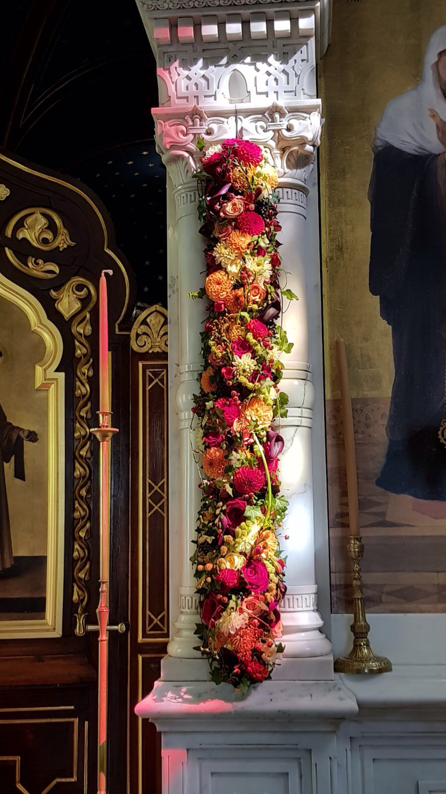 Composition florale obseques_decor de colonnes_Bouvard Fleurs