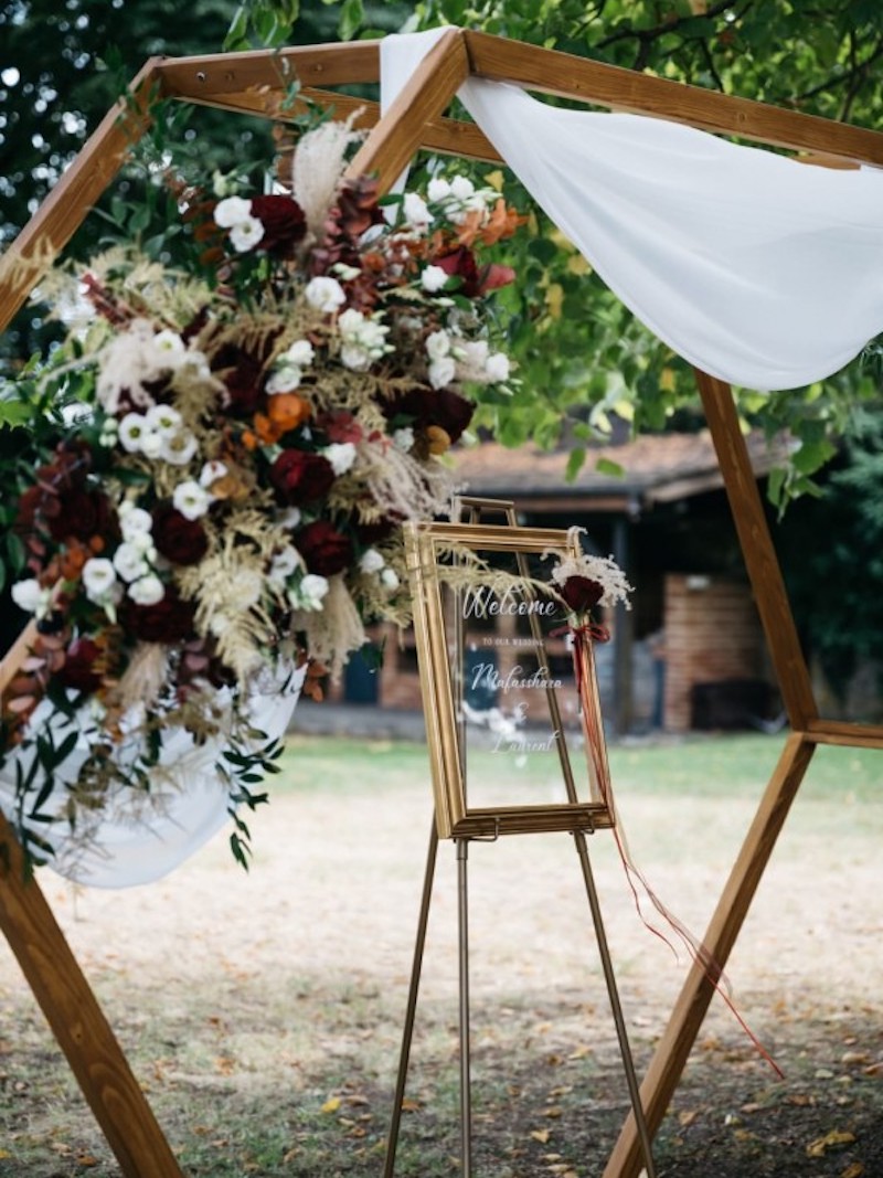 Le bouquet de la mariée et les accessoires floraux
