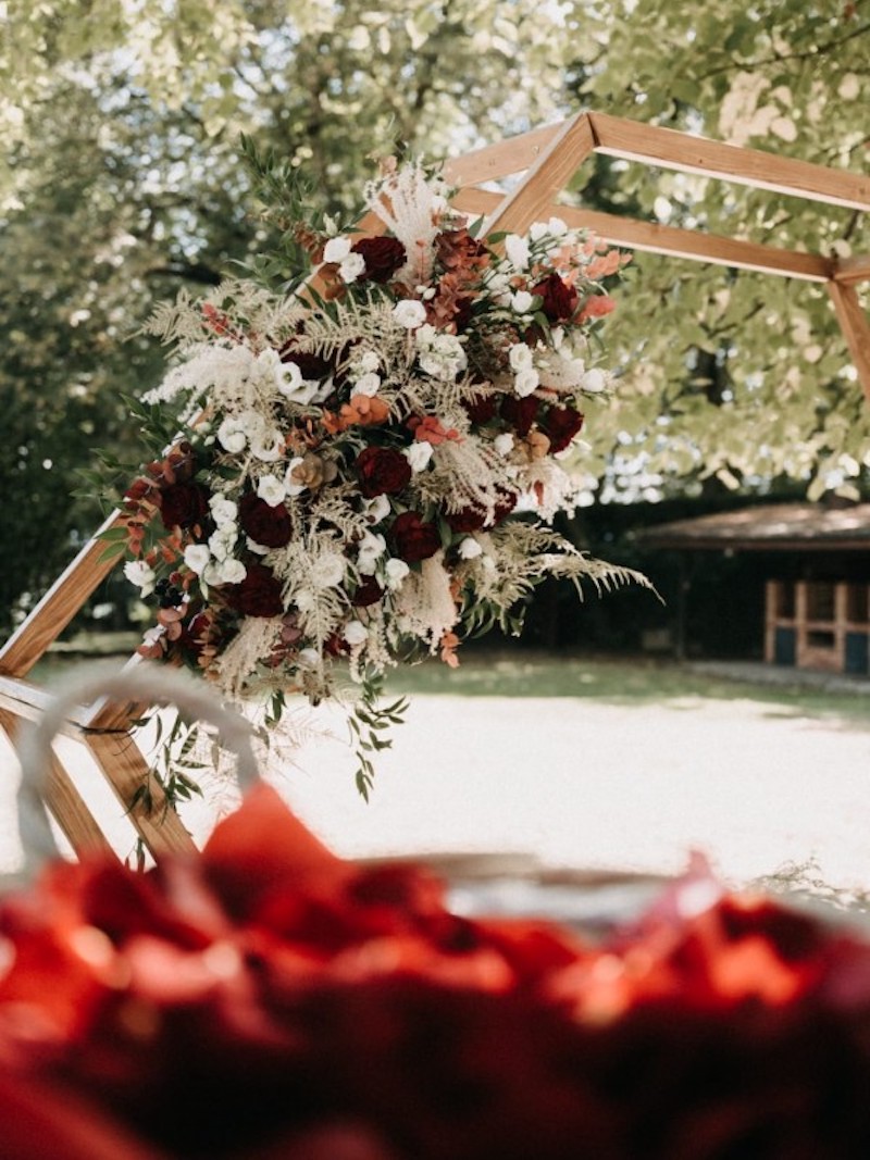 Le bouquet de la mariée et les accessoires floraux