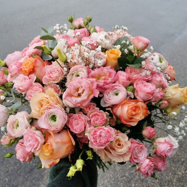 rose rouge fraiches pour les amoureux
